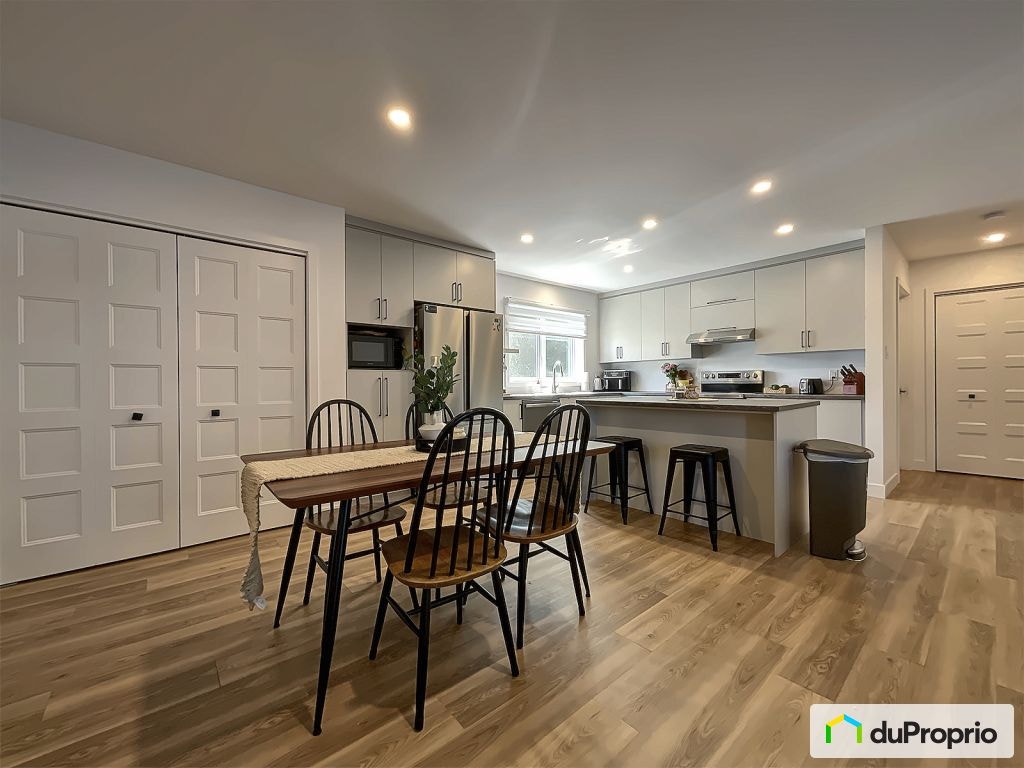 $680,000 - Triplex for sale in Princeville — photo 1