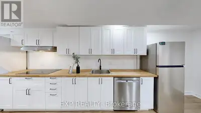 LOWER - 1121 FOXGLOVE PLACE Mississauga (East Credit), Ontario