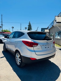 2012 Hyundai Tucson Year: 2012 Make: Hyundai Model: Tucson Mileage:226,978 Km Transmission: Automati... (image 2)