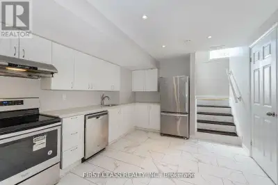 174 GARDENBROOKE TRAIL Brampton (Bram East), Ontario