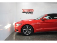 Ford Mustang V6 Convertible 2017 avec moteur 3.7L V6 developpant 300 HP et transmission manuelle 6 v... (image 7)