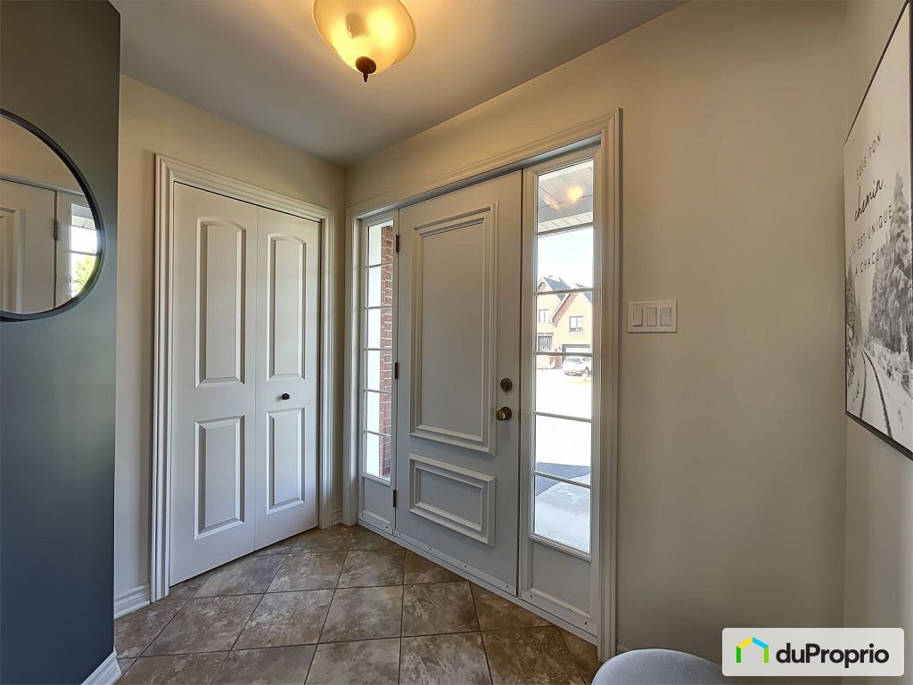 $895,000 - 2 Storey for sale in St-Jean-sur-Richelieu (St-Luc) — photo 2