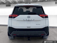 Experience comfort, efficiency, and everyday versatility with the *2021 Nissan Rogue SV*, featuring... (image 4)
