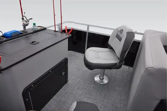 2026 Sun Tracker SportFish 22 XP3 TRITOON-ponton boat in Powerboats & Motorboats in Vernon - Image 24