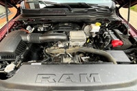 5.7 L 8 Cyl Engine Vehicle Options: Leather Interior, Panoramic Roof, Apple Or Android Auto, Apple O... (image 9)