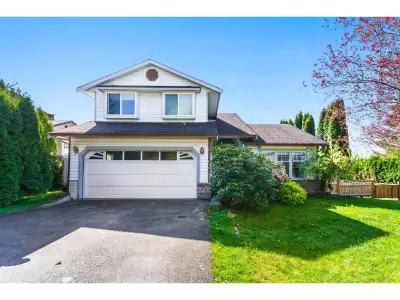 CORNER LOT, PRIVATE BACKYARD in SAFE, FAMILY FRIENDLY College Heights Neighborhood. This well kept 2...