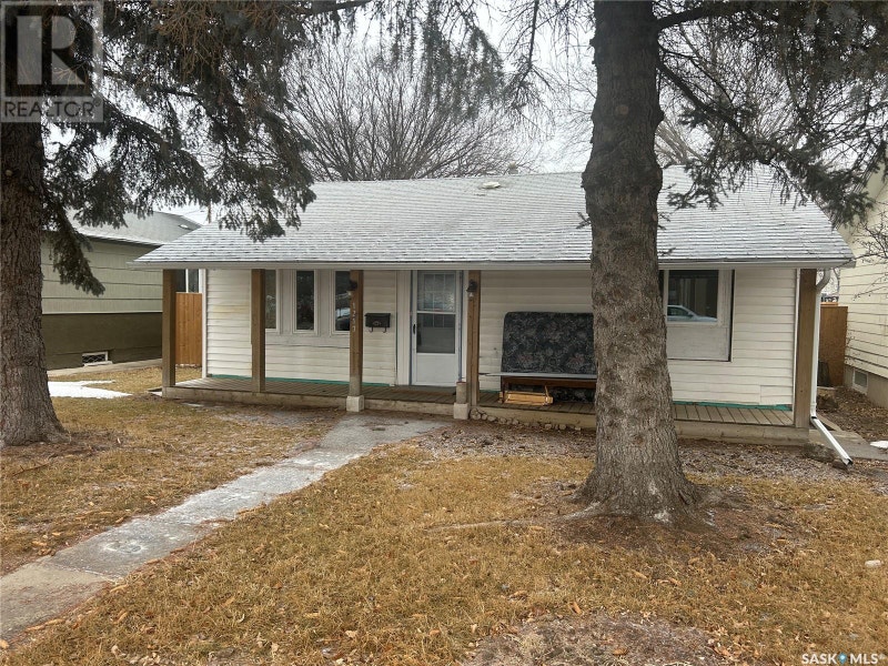 1217 12th STREET E Saskatoon, Saskatchewan Houses for Sale