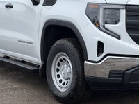 5.3L V8 engine for powerful performance | 4x4 drive system for all-weather capability | Lane Departu... (image 2)