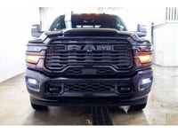 **ONE OWNER - ACCIDENT FREE** ORIGINAL FACTORY PRICE $105,290 172 KM This 2025 Ram 3500 4x4 Crew Cab... (image 4)