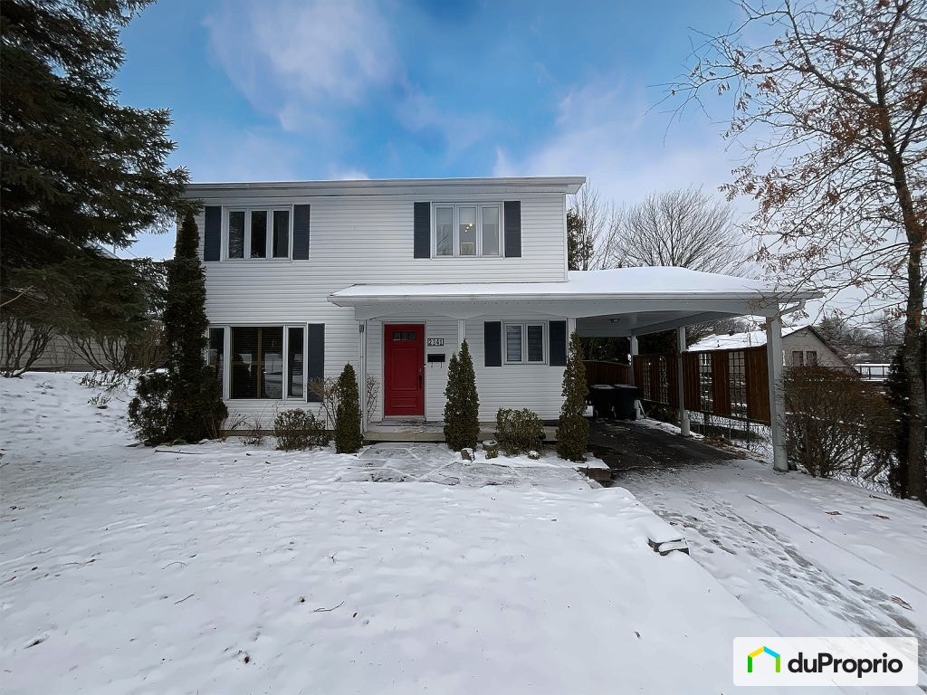$639,000 - 2 Storey for sale in Sherbrooke (Jacques-Cartier) — photo 1