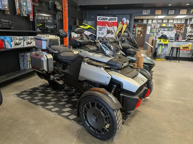 2026 Can-Am CANYON XT in Street, Cruisers & Choppers in Sarnia - Image 2