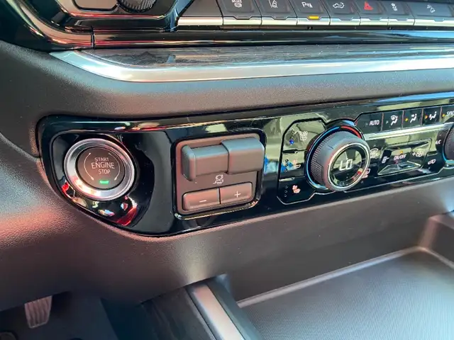 2026 Chevrolet Traverse RS Leather|Heated & Cooled Seats|Sunroof in Cars & Trucks in Red Deer - Image 10