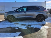 // EXCELLENT CONDITION! // This 2021 Ford Edge Titanium in Grey with a Black interior delivers upsca... (image 6)