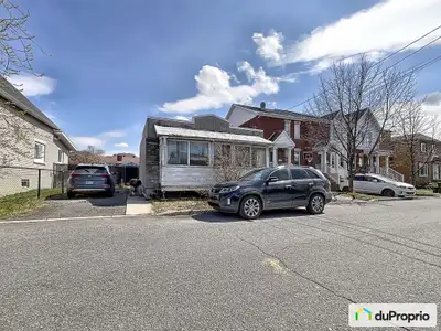 La maison est saine et habitable telle qu'elle. Néanmoins, quelques rénovations pourraient être à co...