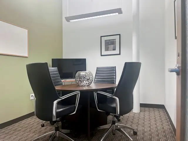 Office space for rent for 1 person in Queen Richmond Centre in Commercial & Office Space for Rent in City of Toronto - Image 9