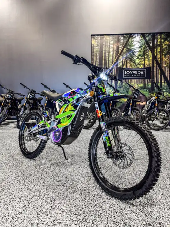 2025 79Bike Falcon Pro Electric Dirt Bike Silver Metallic in Street, Cruisers & Choppers in Strathcona County - Image 4