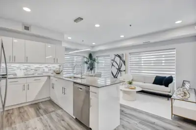 1 BEDROOM PLUS DEN - WINDSOR LUXURY ESTATES