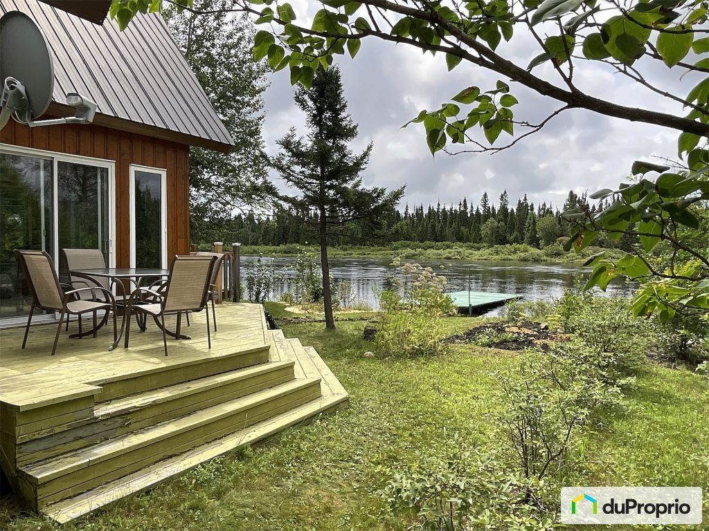 $298,000 - 1 1/2 Storey for sale in St-Francois-De-Sales — photo 2