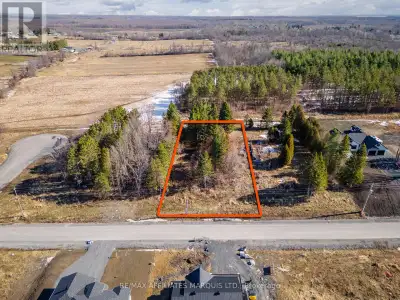Nestled in the established and sought-after neighbourhood of Sapphire Hill, this spacious lot is loc...