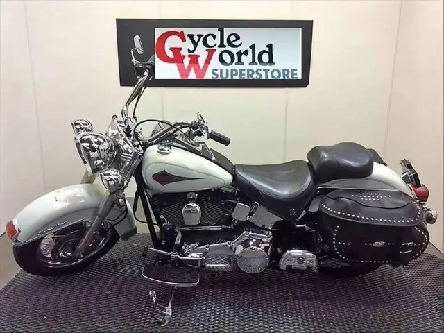 2001 Harley-Davidson FLSTC-Heritage Softail Classic in Street, Cruisers & Choppers in City of Toronto - Image 14