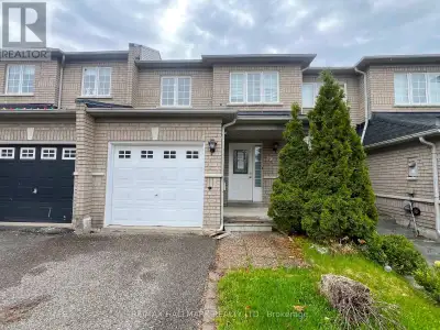 Welcome to 33 Lodgeway Dr! Located in a Highly Desirable and Family-Friendly Neighbourhood, This Bri...