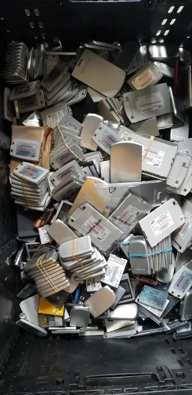 Precocious Metal Recovery from Cell Phone & Batteries in General Electronics in City of Toronto - Image 4