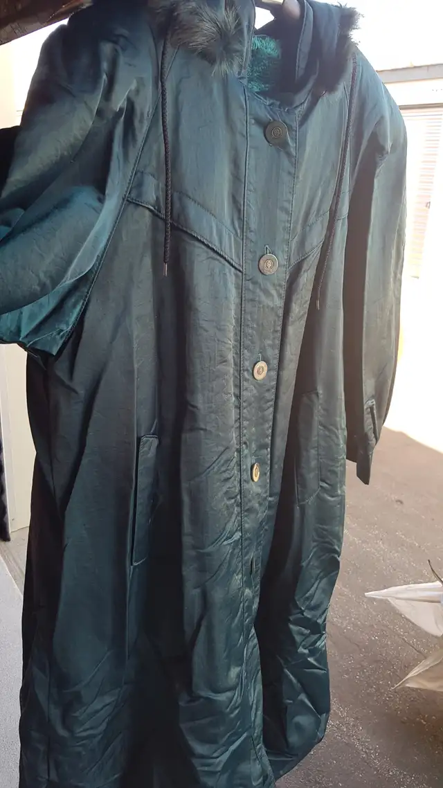 LADIES FALL / WINTER OUTWEAR