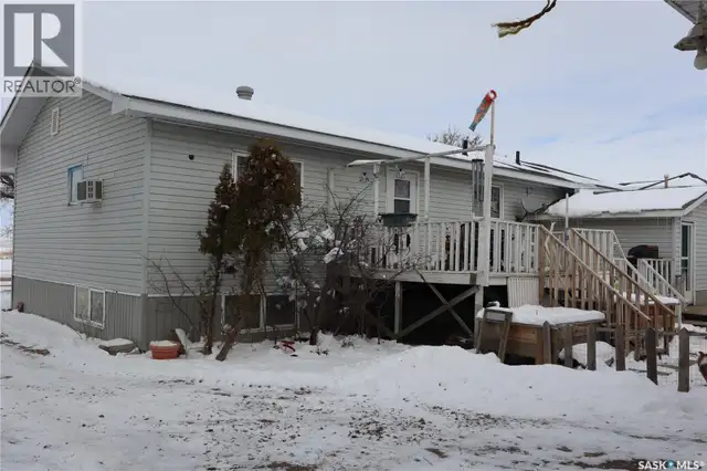 228 7th AVENUE E Gravelbourg, Saskatchewan in Houses for Sale in Moose Jaw - Image 3