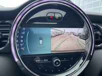 This 2024 Mini Cooper 3 door is ready for your driveway! With low KM's, backup camera, a clean carfa... (image 8)