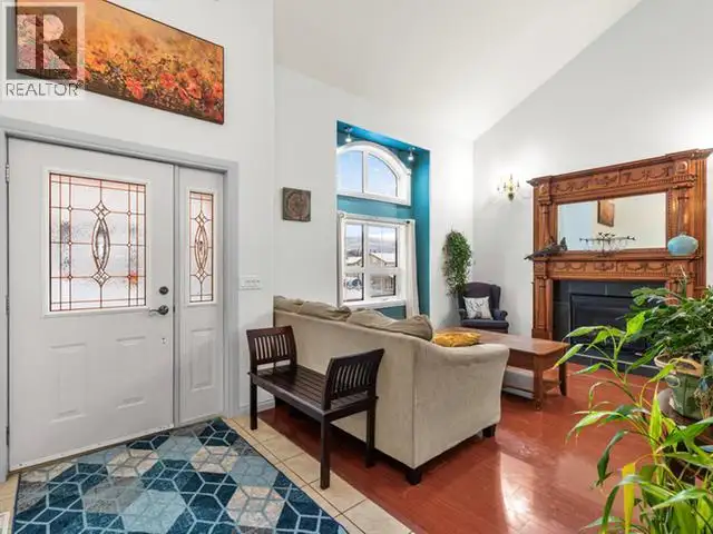 40 STOPE WAY Whitehorse, Yukon in Houses for Sale in Whitehorse - Image 4