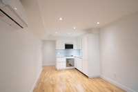 Renovated Akelius studio apartment for rent. Located near Decelles Ave in the Cote-des-Neiges neighb... (image 2)