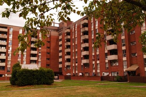 2 Bedroom Apartment in Blackburn Hamlet for December 3