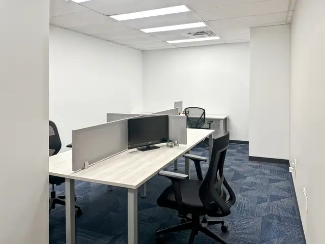 Rent a large office space for 50 persons in 11th Ave in Commercial & Office Space for Rent in Regina - Image 14