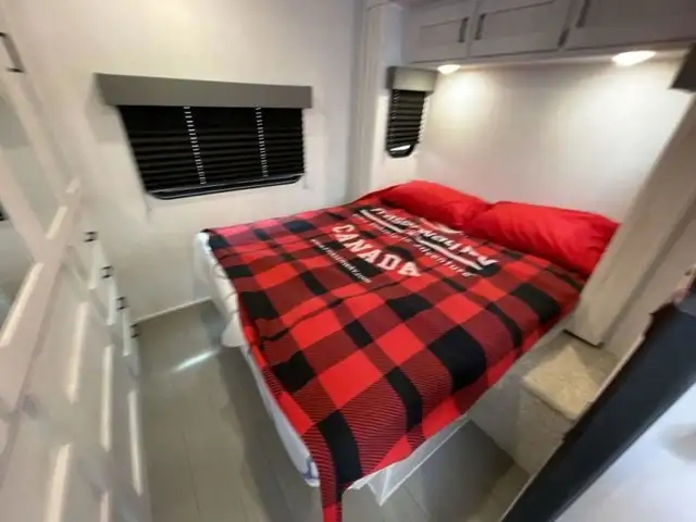 2026 EAST TO WEST Entrada 2950OK in RVs & Motorhomes in Edmonton - Image 22