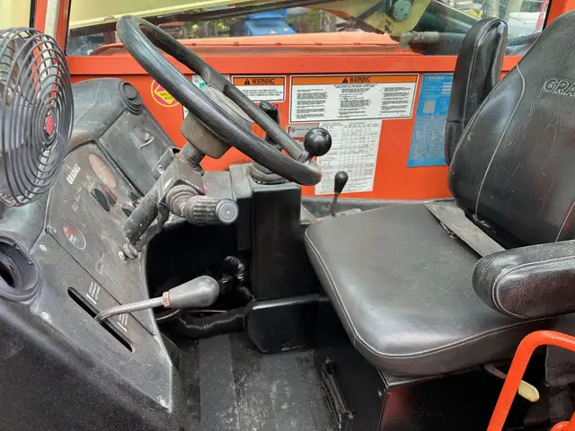 JLG Gradall G6-42A Telehandler Worksite Ready in Heavy Equipment in Hamilton - Image 20