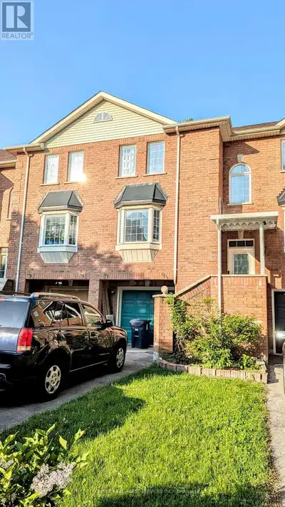 44 ELI SHACKLETON COURT Toronto (West Hill), Ontario