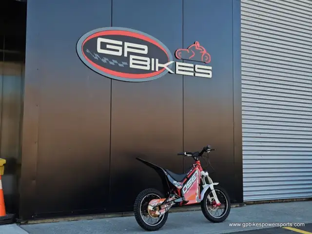 OSET 16.0R Electric Off Road in Street, Cruisers & Choppers in Oshawa / Durham Region - Image 4