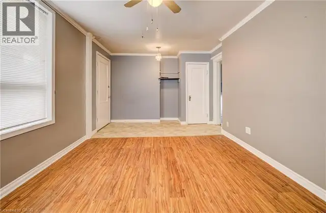 698 KING Street W Kitchener, Ontario in Houses for Sale in Kitchener / Waterloo - Image 7