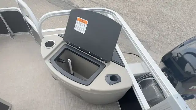 2020 SUNTRACKER Bass Buggy 18 DLX Mercury 40 4Stroke Command Thr in Powerboats & Motorboats in Prince Albert - Image 23