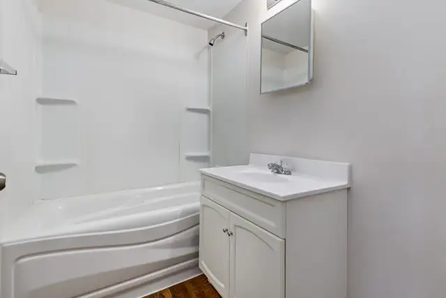 Modern Apartments with Air Conditioning - Willow Creek Apartment in Long Term Rentals in Regina - Image 7