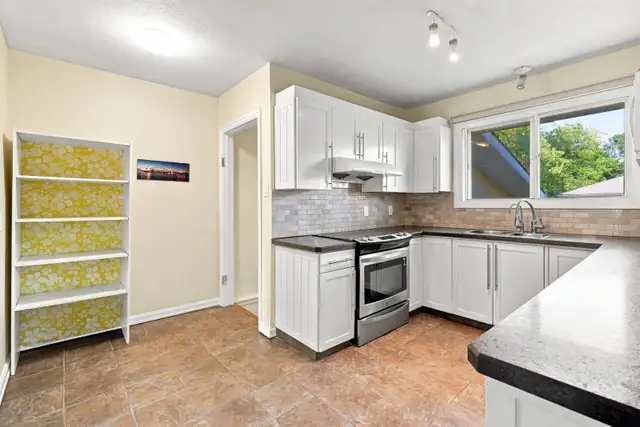 5 Bedrooms & 3 Bathrooms - Close to Wascana Park in Houses for Sale in Regina - Image 10