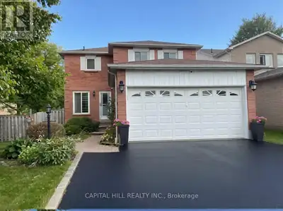 **Large 3 Bedrooms & 3 Wash rooms With Separate Family Room***Gourmet Kitchen W/ Granite Counter Top...