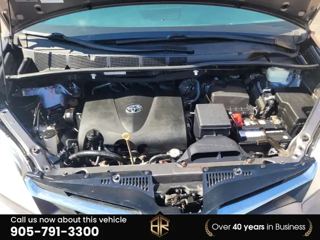 2018 Toyota Sienna LE | AWD | Power doors in Cars & Trucks in Mississauga / Peel Region - Image 52