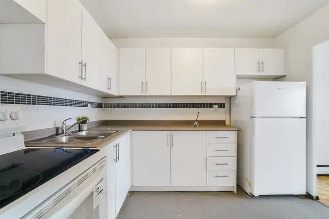 Mona Lisa Apartments - 2 Bedroom available at 191 Nonquon Road,  in Long Term Rentals in Oshawa / Durham Region - Image 6
