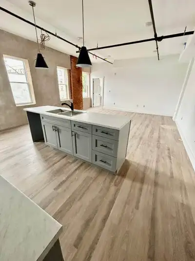 199 Union Street - 301 (2 beds 2 baths) Date available: August 1st Price: $1850 + Utilities Deposit:...