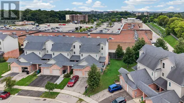 69 BROOKFIELD CRESCENT Kitchener, Ontario in Houses for Sale in Kitchener / Waterloo - Image 6