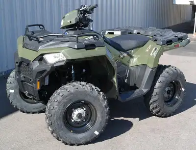 450 STANDARD FEATURES: 1,350-lb. towing capacity with factory-installed hitch receiver Front rack ex...