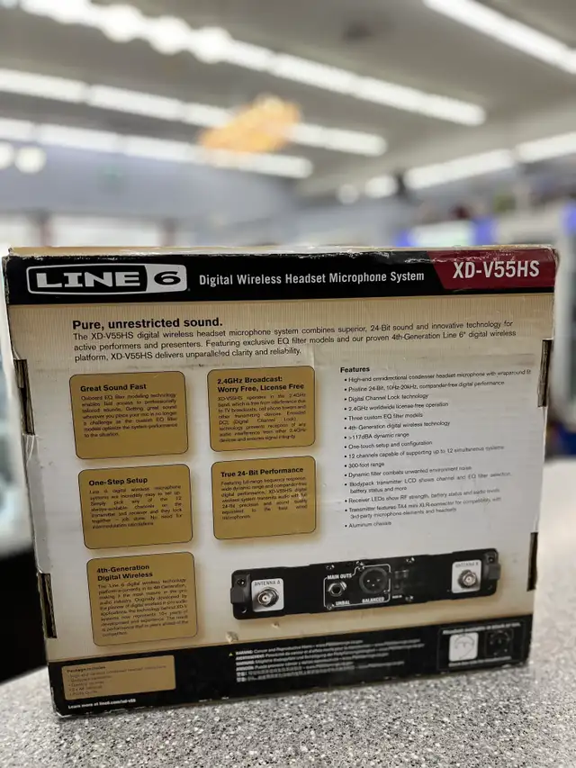 Line 6 XD-V55HS Wireless Microphone System in Pro Audio & Recording Equipment in City of Toronto - Image 3