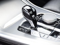 The 2022 BMW X5 xDrive40i is a premium midsize SUV that blends luxury, utility, and confident perfor... (image 7)