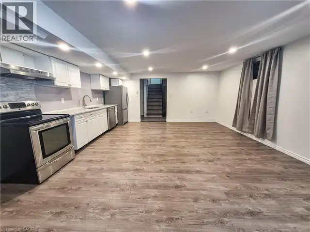 11 DUNCAIRN Avenue Kitchener, Ontario in Houses for Sale in Kitchener / Waterloo - Image 32